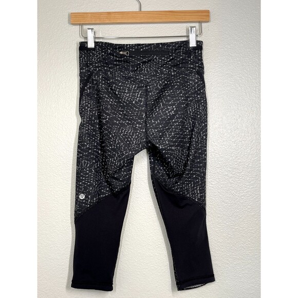 Lululemon Real Quick Crop Leggings Womens 4 Black Samba Snake Battleship Running - Picture 8 of 13